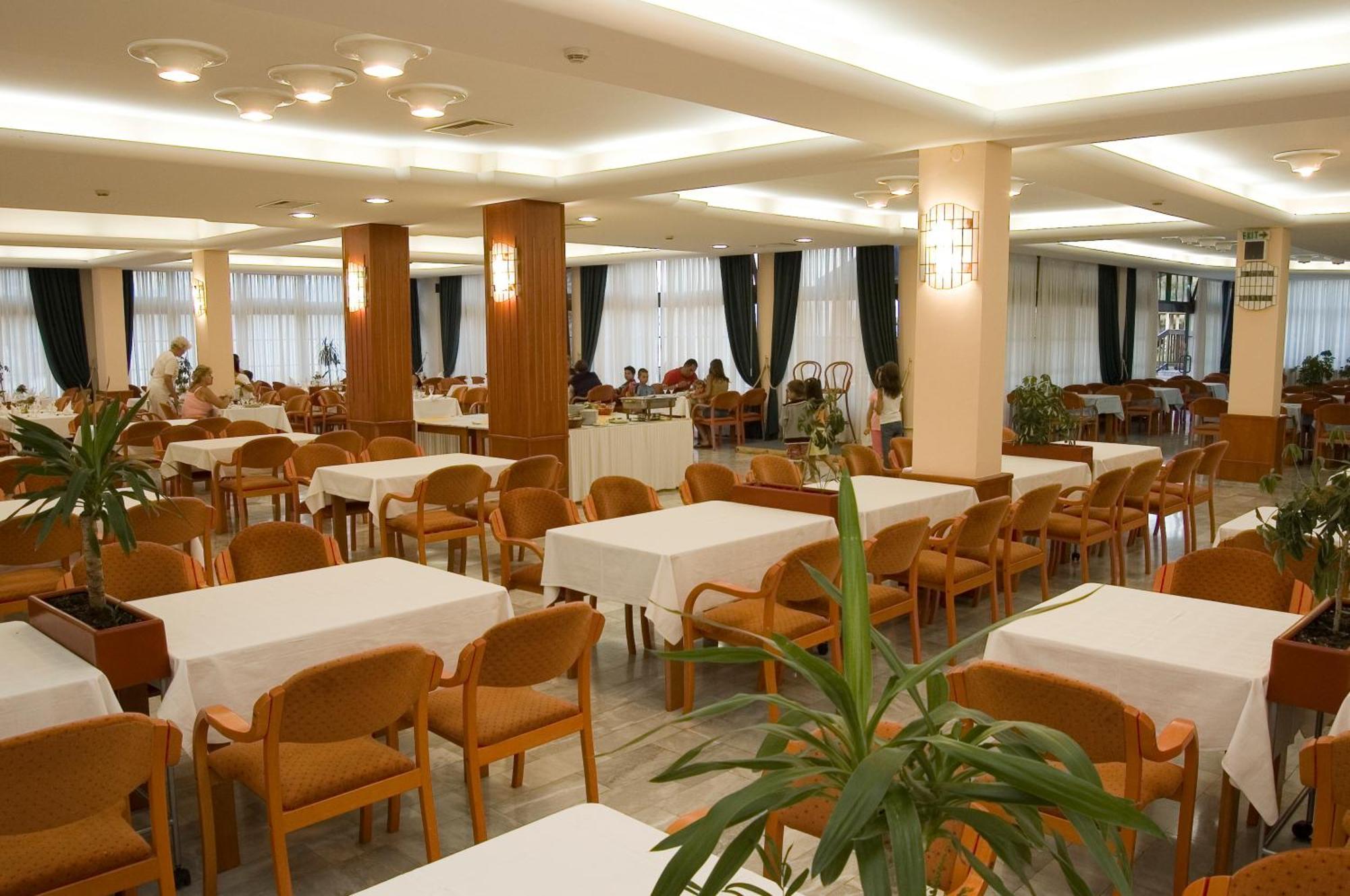 Hotel Makpetrol Struga Restaurant photo